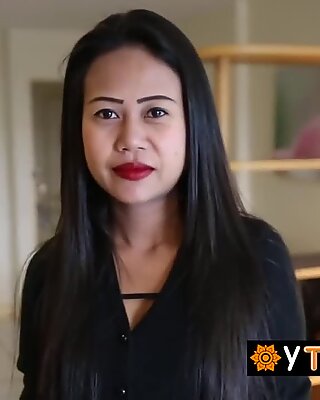 Asyalı fıstık otelde büyük yarak ile ağırlanıyor