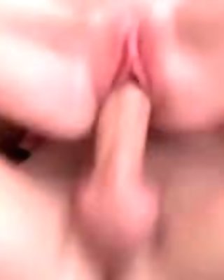 Teen chick tasting huge penis and gets fucked
