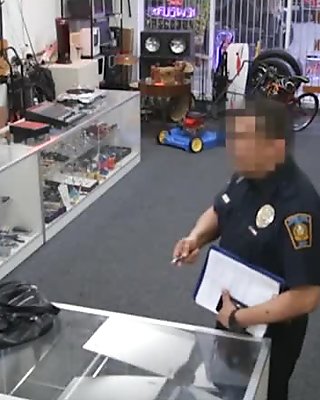 Two women try to steal and get fucked at the pawnshop