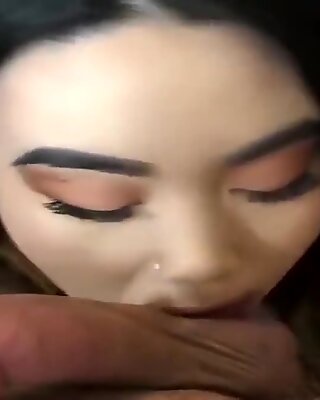 Asian blowjob and cum in mouth