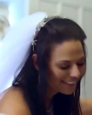 Simony bangs the best man on her wedding day