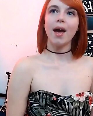 Verspielte süße masturbiert auf live cam