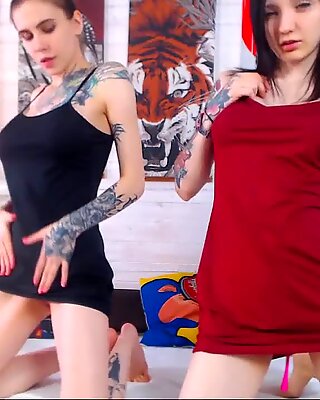 Dve Amatérske brunetka lesbičky s Veľký Kozy na Webcam