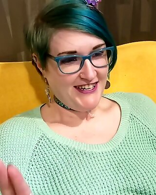BBC Poveștiire Timp cu Zeita Ganja din Seattle: Lucrător sexual Vlog Sâni Naturali