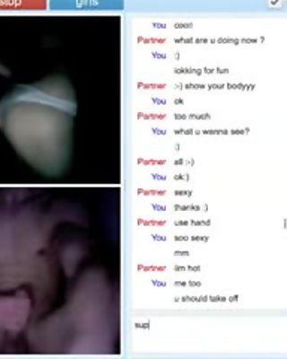 Horny teens play in chatroulette