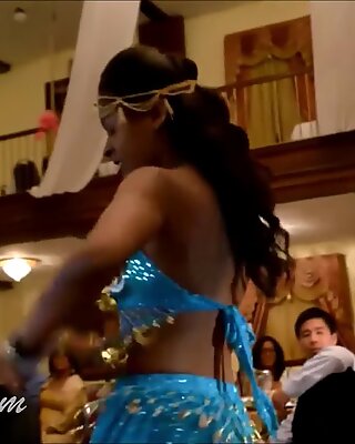 Trini indisk kvinnor skakar bootie i denna sexiga chutney-dansvideo